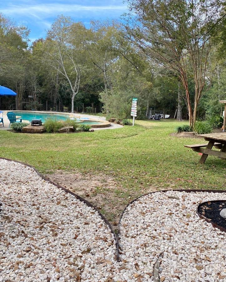 Cozy Rv Experience W/Pool+Spa Near Lake Conroe Willis المظهر الخارجي الصورة
