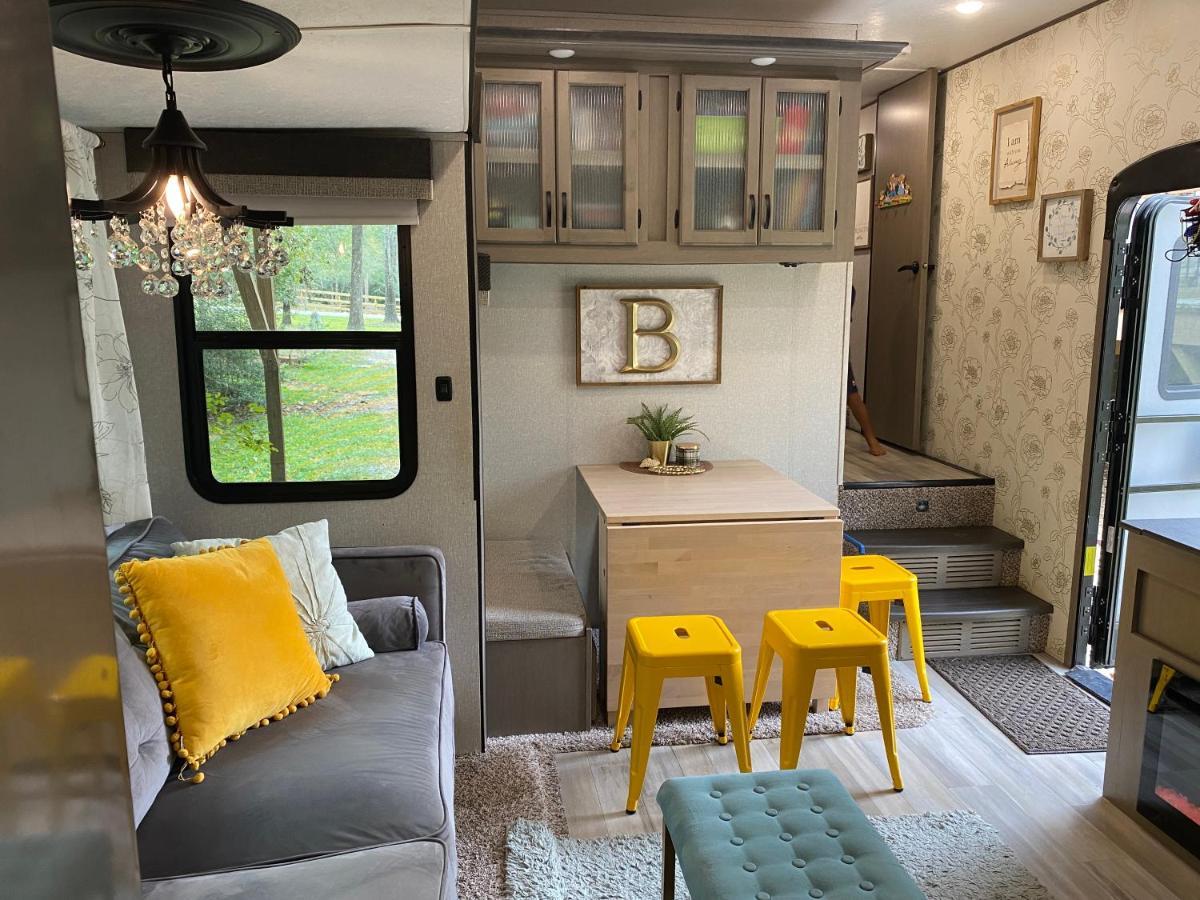 Cozy Rv Experience W/Pool+Spa Near Lake Conroe Willis المظهر الخارجي الصورة